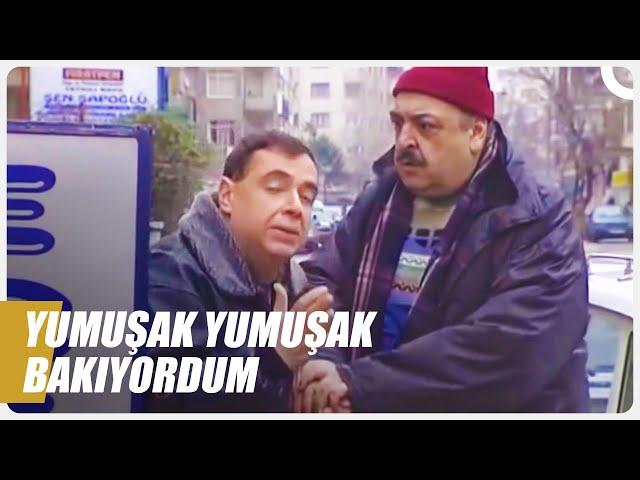 Halis, Kızları Dikizlerken Yakalanıyor! | Bizimkiler