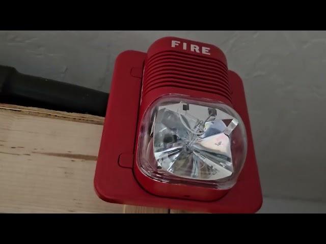 Miniature fire alarm test 1 - SpectrAlert Classic P2430 and Monaco BG-12L