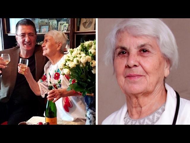 90-летняя мама знаменитого доктора Мясникова: «Мою полы руками и радуюсь каждому дню!»