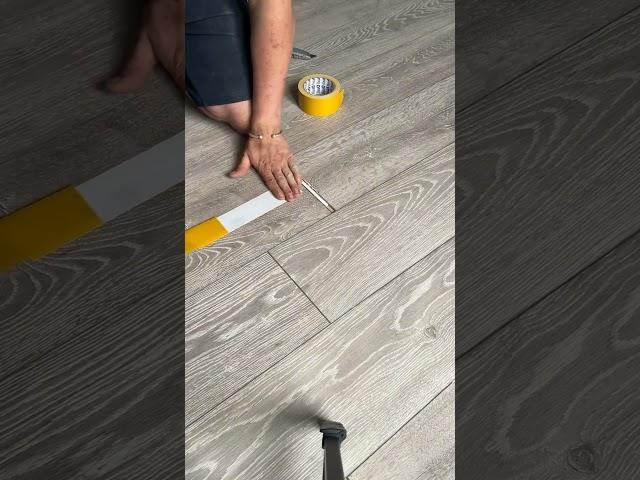 Técnica para hacer reparaciones en piso de madera  #construction #skills #diy #usa #mexico