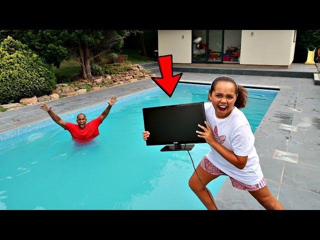 MY DAD'S TV IN OUR SWIMMING POOL PRANK!!