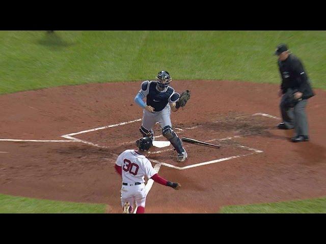 TB@BOS: Longoria cuts down Young at home plate