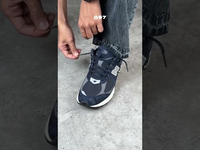 How to do a proper lace on NBalance 2002R Navy! ️‍