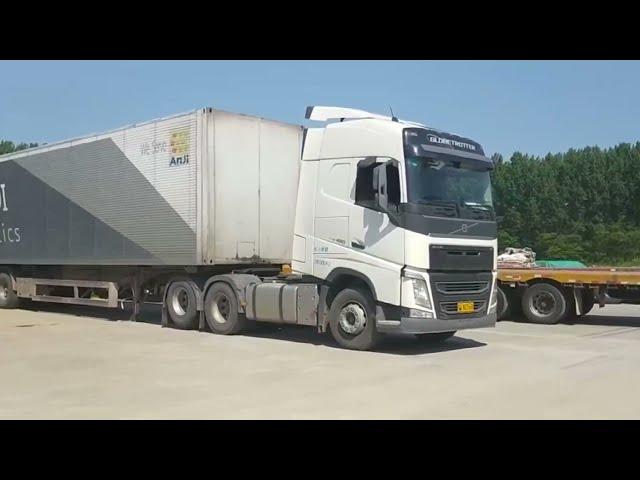 China HOWO Truck Head Tractor, Trailer Trucks, Tractor Head