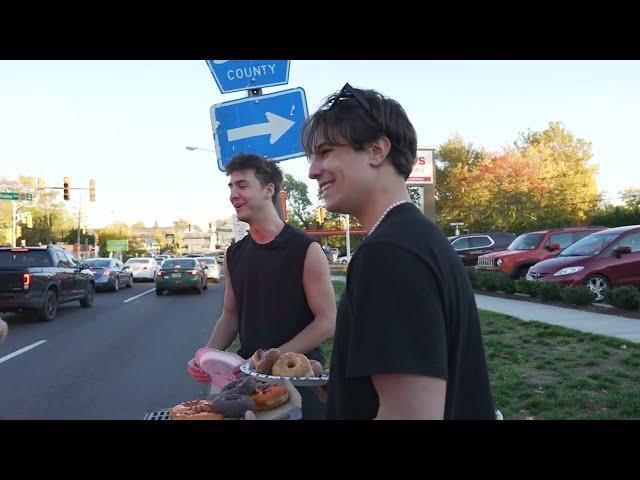 Selling Doughnuts Inside Of Dunkin With BuckeFPS