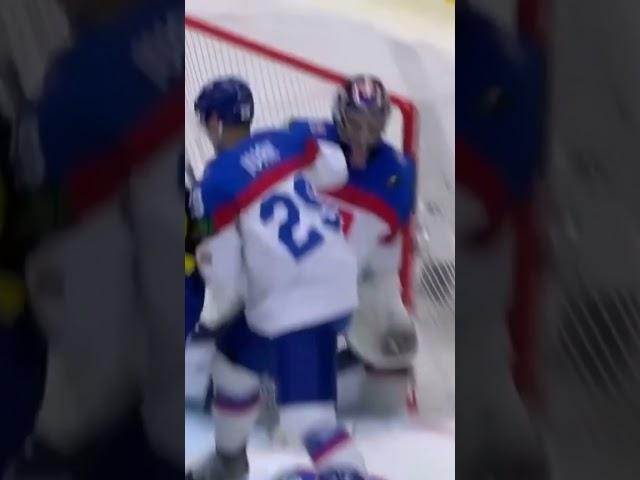 Нашел Щёлочку  #sweden #iihf #чм #хоккей