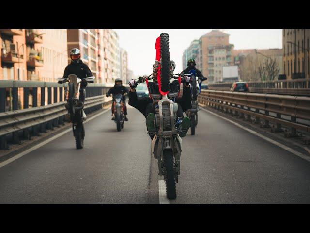 REAL BIKELIFE IN MILAN 