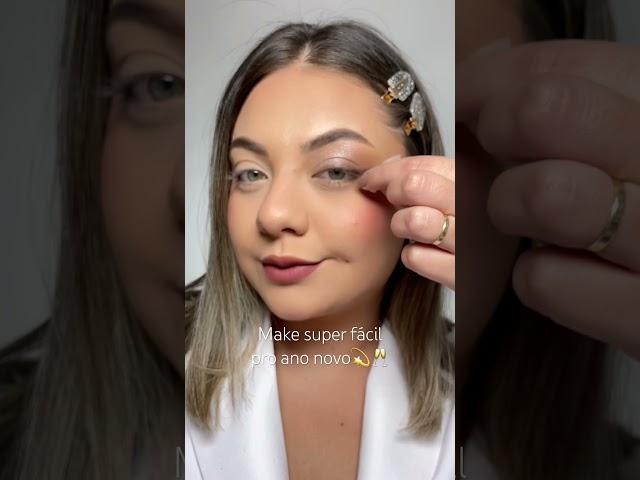Maquiagem pro ano novo super fácil e rápida #make #truquesdemaquiagem #anonovo