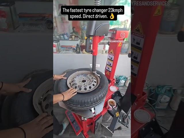 Fastest tyre changer at suryatyresservices proddatur #tyrechange #allignment #balanacing