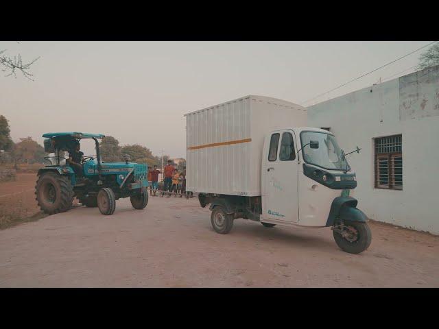 Euler HiLoad EV | Watch India's most powerful electric three-wheeler pull a tractor