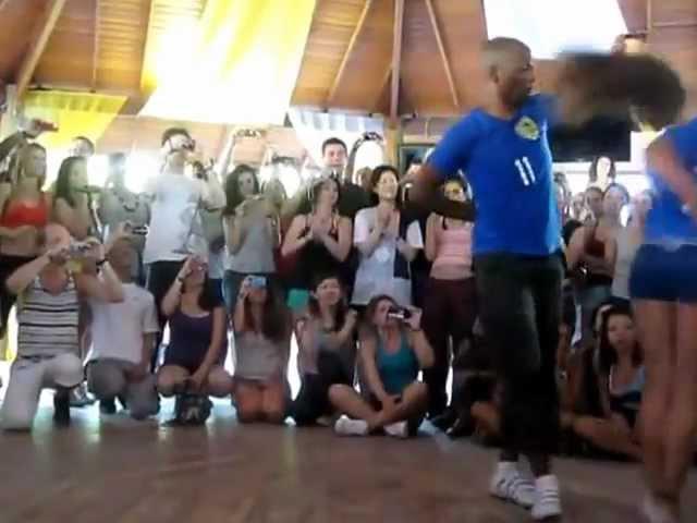 Gilson and Natasha Zouk Demo Berg's Congress 2011!Pure Love(Arash)
