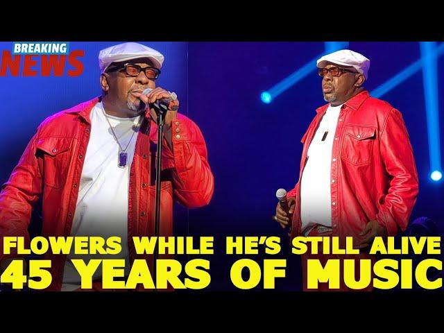 BOBBY BROWN STILL SOUNDS LIKE 1988 in 2004, Brings HIS SON To SING w/ Him!