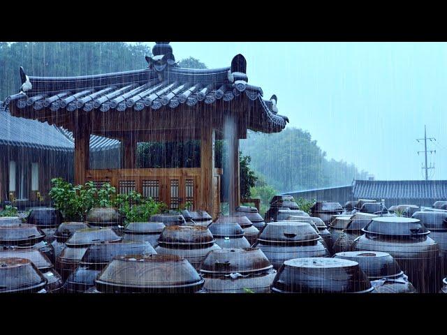 It is the sound of rain from Jangdokdae in a quiet hanok.