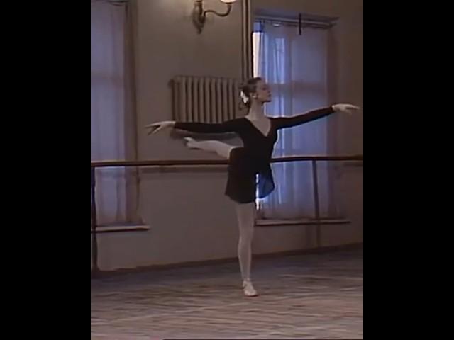 Ulyana Lopatkina's Graduation Exam ️ thanks to the art.of.russian.ballet #vaganova