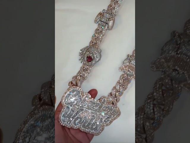 JerryPHD Shows The Tee Grizzley Diamond Grizzley World Pendant and Cuban Link Chain #teegrizzley