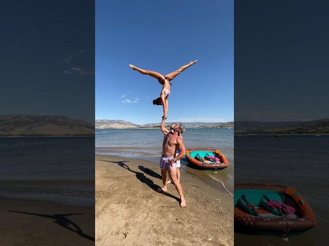 Handski on the beach with Caylee #cheer #cheerleader #cheerleading #cayleeodle #fitness #stunt