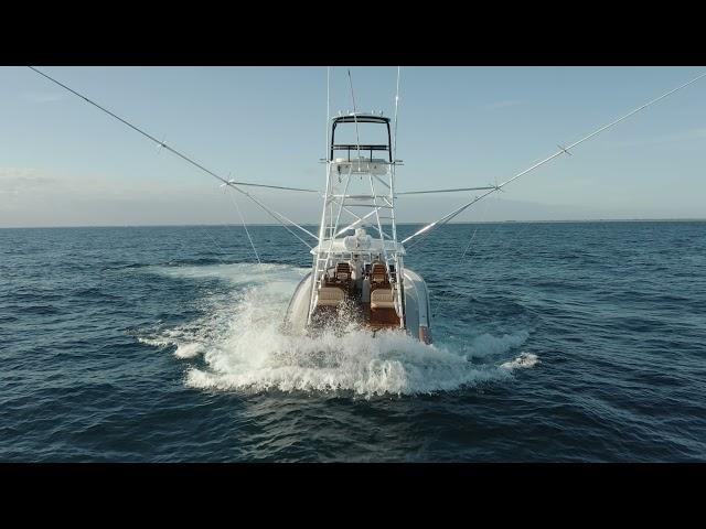 2019 Winter Custom Yachts 46' Walkaround Sportfish Backing Down (Sportfishtrader)