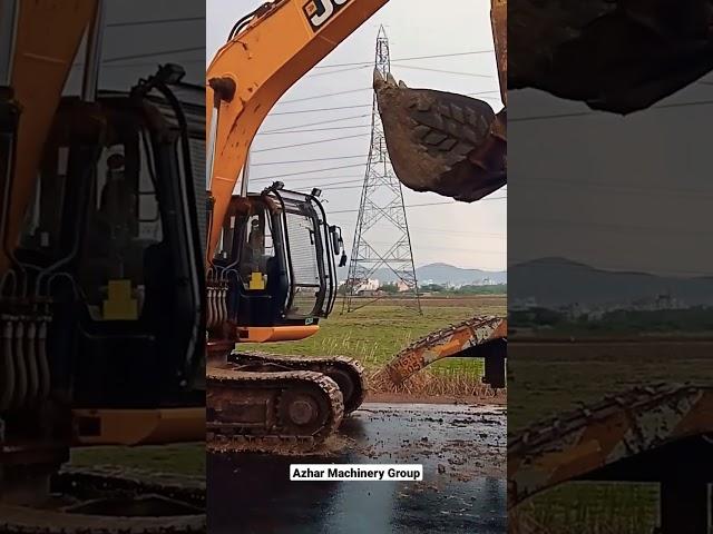 Loading JCB excavator on trailer | JCB | Excavator | #excavator #jcb #truck #trailer #cat #machine