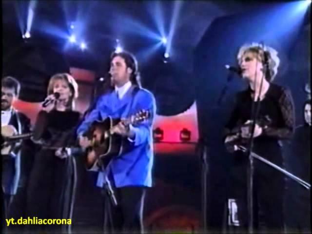 Patty Loveless, Vince Gill, Alison Krauss — "Workin' On A Building" — Live