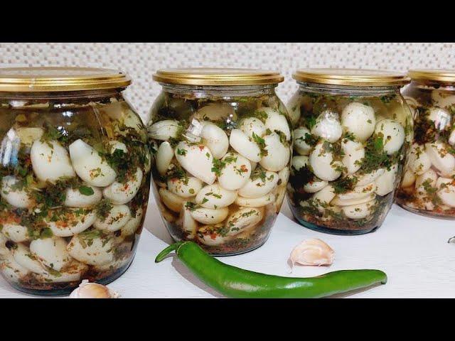 You've never tasted such DELICIOUS Garlic before! I SO EASY! can keep it for 1 year. #Garlic