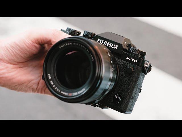 FUJIFILM X-T5 — first look review in Japan