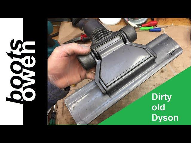 Dyson Low profile floor head | disassembly and cleaning | DC19