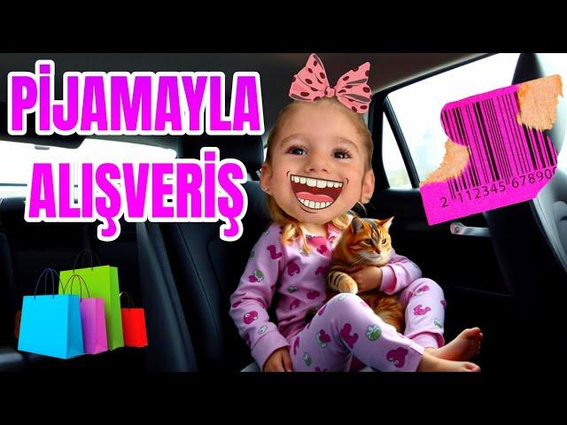 EVA GECE PİJAMA İLE GEZDİ!!! Eva Yavru Kedi ile Dışarı Çıktı Markete Gitti