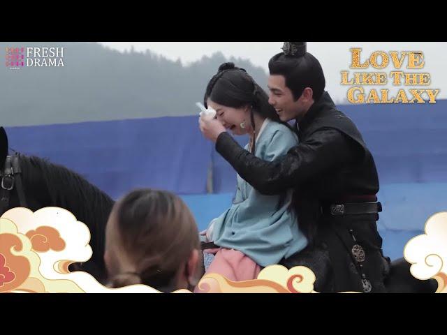 【BTS】Leo Wu comforts cry-baby Lusi - the poor girl's freaked out! | Love Like The Galaxy