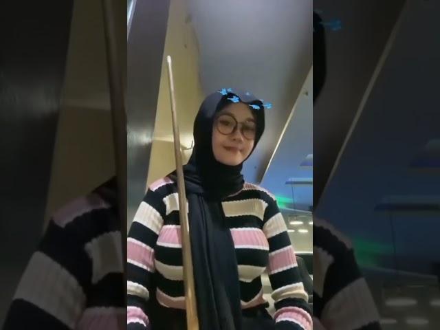 AJARIN AKU MAIN BILIAR DONG KAK  || VIRAL TIKTOK 2023 #hijabstyle #shorts #8ballpool #viral