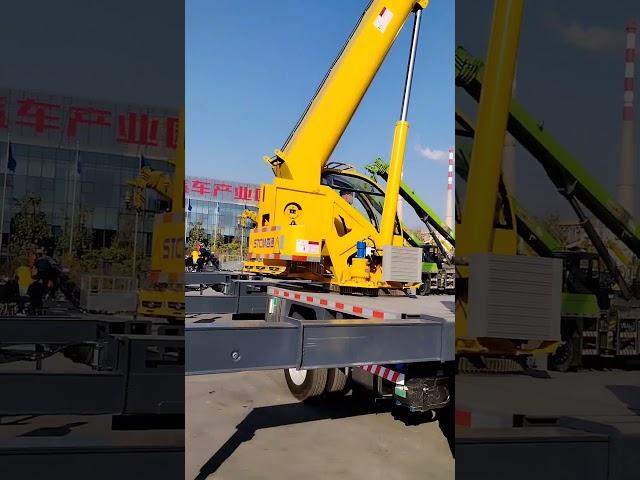 Automatic 8-ton blue-plate crane, Foton Auman chassis, 151 horsepower, ZF gearbox, two-ton boom lift