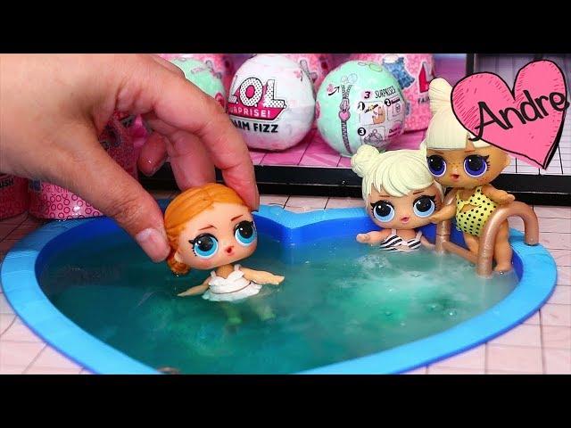 Abrimos sorpresas en piscina de muñecas l.o.l. | Andre jugando con la casita de muñecas LOL Surprise