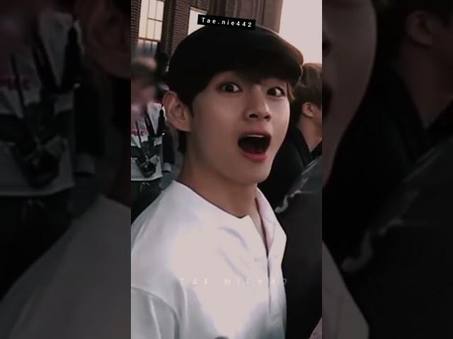 Taehyung cute reaction to Jennie  #taennie #taehyung #jennie