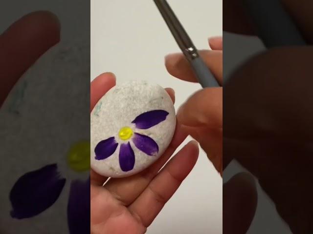 ️ Painting on stone ️