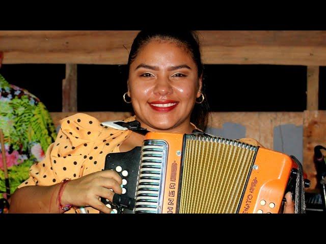 EL MOGOLLÓN - ANGIE RODRÍGUEZ| LIMÓN  DE CHAGRES