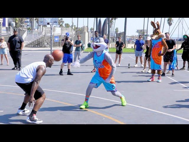 Bugs Bunny COOKING Hoopers 2v2 with Sylvester & Marvin Martian [Space Jam In Real Life 2024 New]