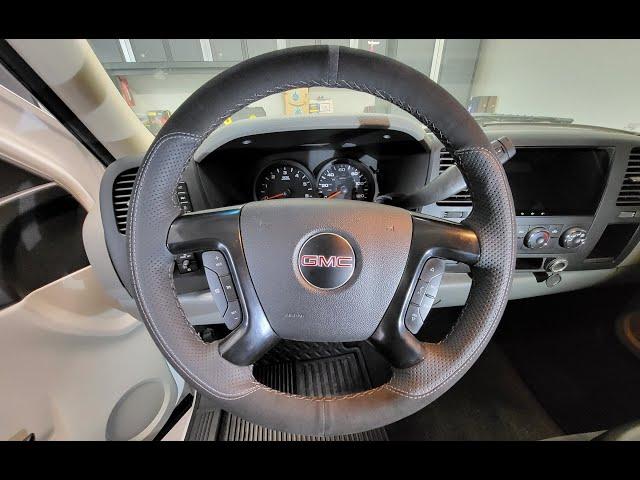 07-13 Sierra Alcantara / leather steering wheel cover install ( loncky )