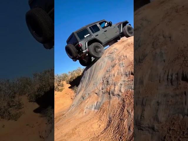 Jeep Wrangler Rubicon climb |#youtubeshorts #jeep #wrangler