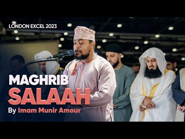 Sheikh Munir leading 15,000 people in Salah at ExCel London | Who does he sound like? 