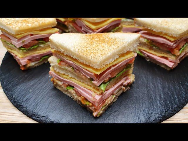 EASY AND QUICK RECIPE FOR A DELICIOUS CLUB SANDWICH WITH SAUSAGE