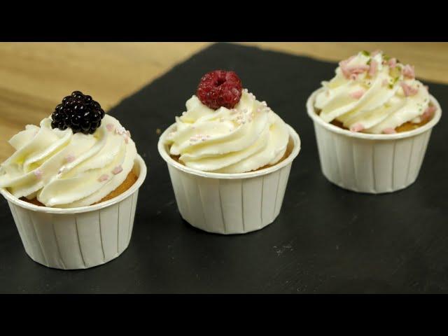 CAPCAKES. Vanilla Cupcakes. BEST CAPCAKE RECIPE.