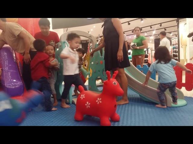 Playground for kids Aeon mall Children's Playing with Friends