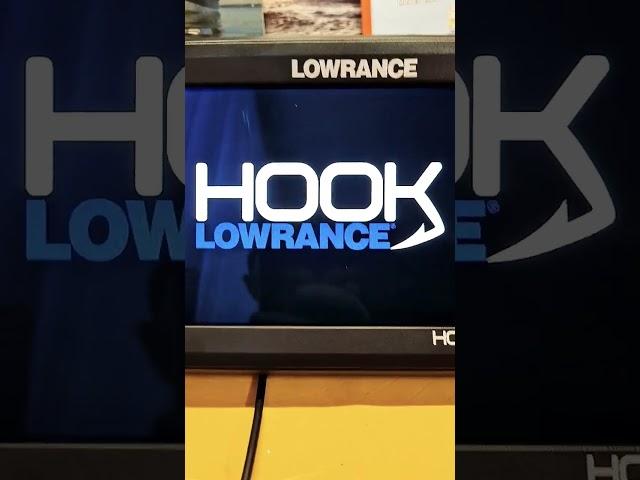 Lowrance Hook Reveal TripleShot обязательно включать только с датчиком TripleShot!