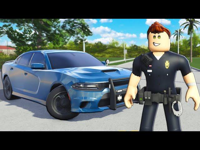 I Chased Suspects with a Charger Police Car in Roblox Southwest Florida!