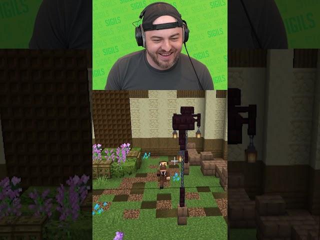 Using the BEST HIDING SPOT in Minecraft #gaming #minecraft