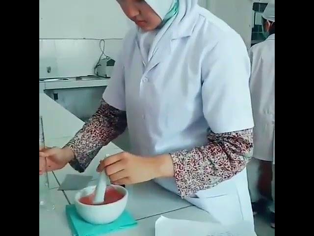 Hijaber Dukung Gerakan Bebas Pandemi dengan Diem Di rumah Aja , support tenaga medis