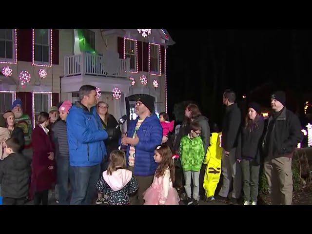 Doug's Holiday Lights: Young Alexandria family sets display to music | NBC4 Washington