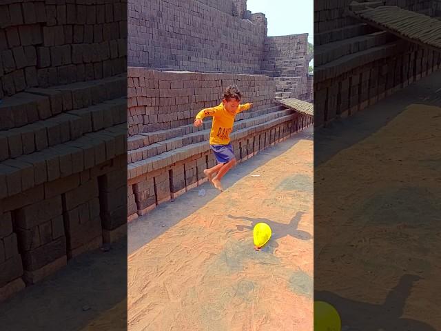 balloon popping jump #shorts #youtubeshorts #ytshort #balloon