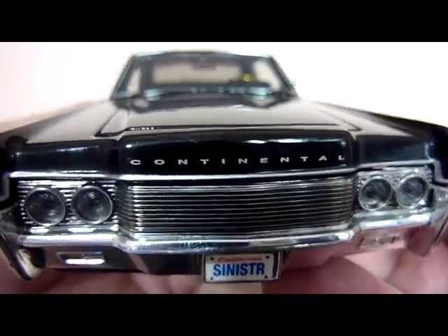 Коллекционная модель авто Lincoln Continental 1966 1:26 от Maisto