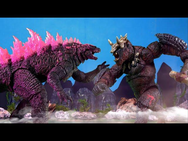 EVOLVED GODZILLA and KONG  vs BATTLE BEAST an epic battle stop motion