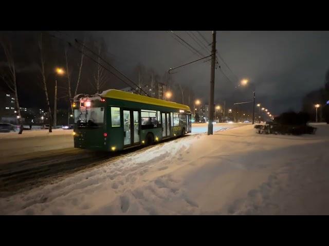 Троллейбус против автобуса в подъёме в горку, Пенза, 2023